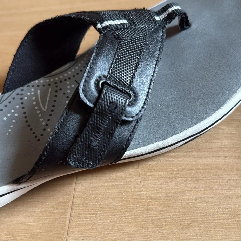 EARTH SPIRIT ELOY BLACK WOMENS THONG CUSHION SANDALS / FLIP FLOPS CASUAL SIZE 11